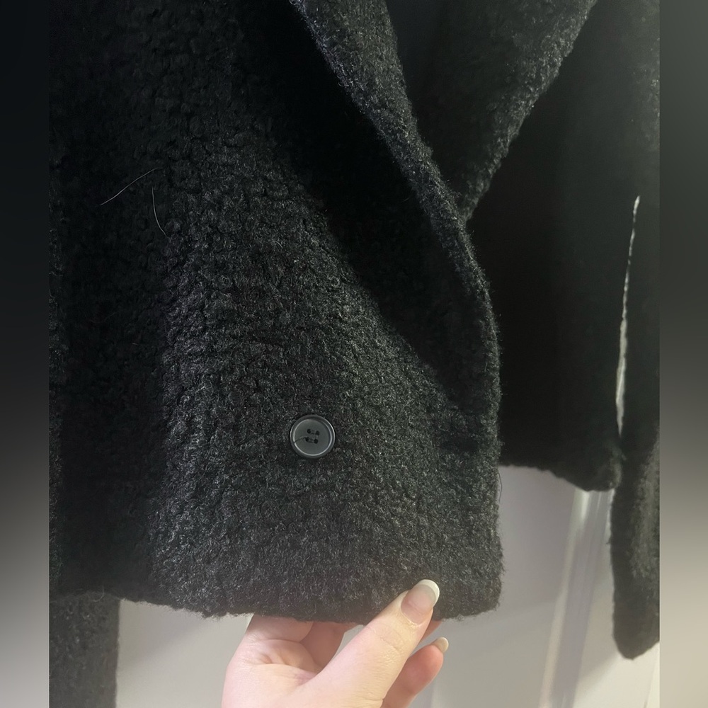 NEW with tags! XL Cropped Women's Black Fuzzy Textured Jacket from Amazon. - Picture 5 of 10